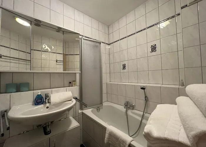 Hundefreundliches H1 108 Spalt